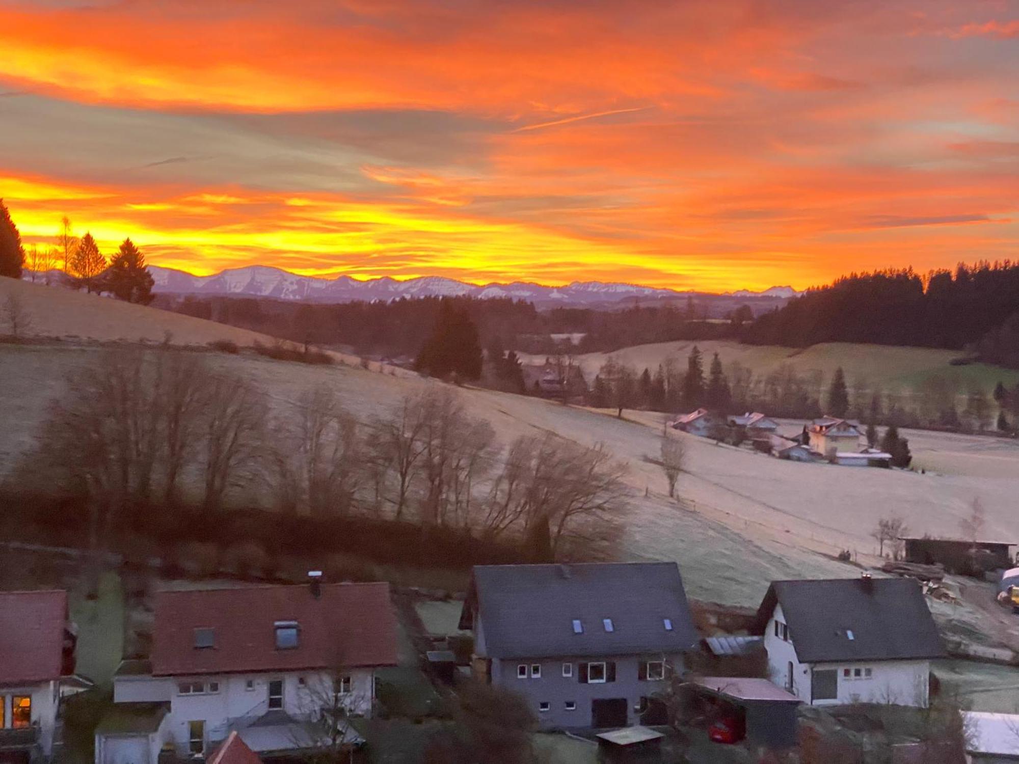 Ferienwohnung Bergblick Wangen Im Allgaeu Mit Garten, 2022 Komplett Renoviert Εξωτερικό φωτογραφία